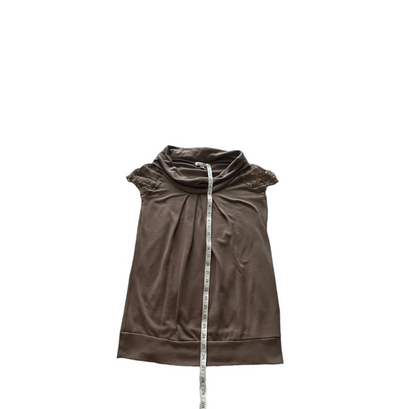 Speechless woman’s blouse. Taupe with lace sleeves. Size L - Picture 8 of 8